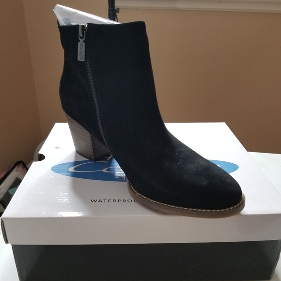 Water proof shoe bootie 11 medium - Picture 1 of 4